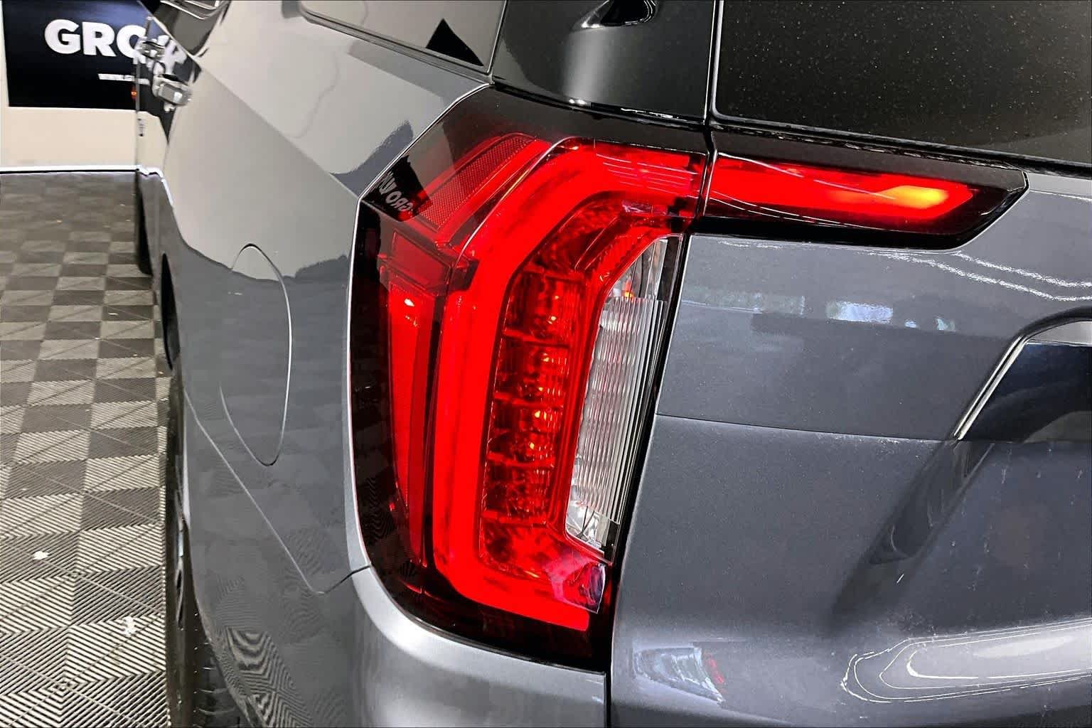 2022 GMC Yukon AT4 - Photo 28