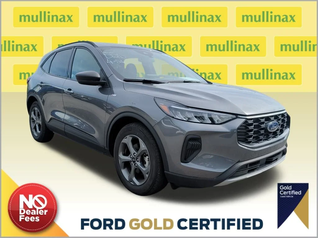 2025 Ford Escape ST-Line FWD's photo