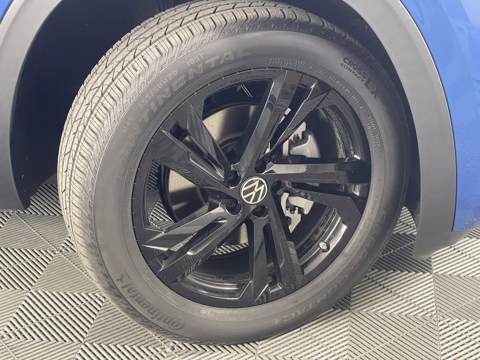 2025 Volkswagen Atlas Cross Sport SEL R-LINE - Photo 6