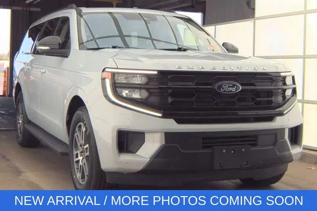 Certified Used 2025 Silver Metallic Ford Active image 29