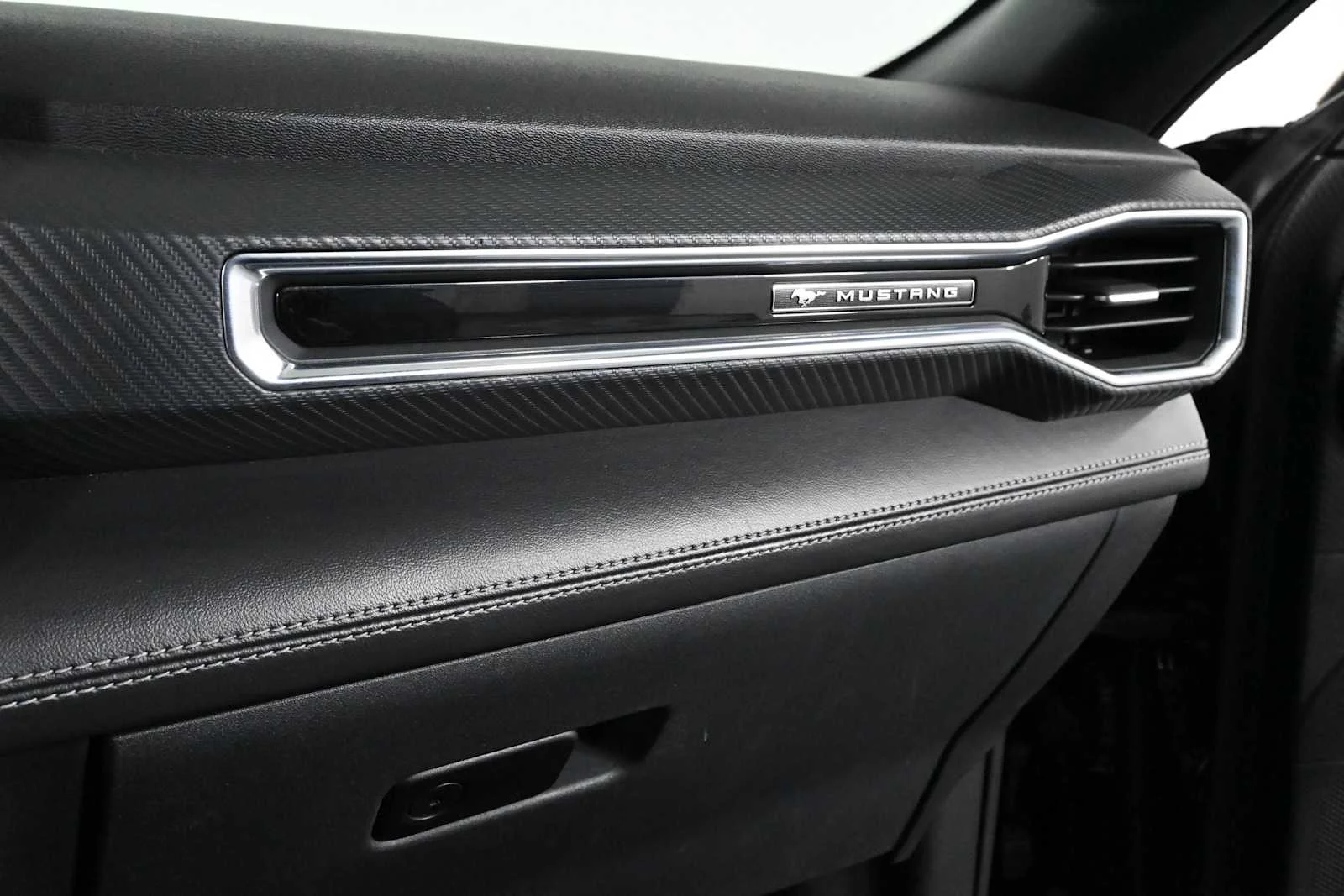 Used 2024 Shadow Black Ford EcoBoost Premium image 30