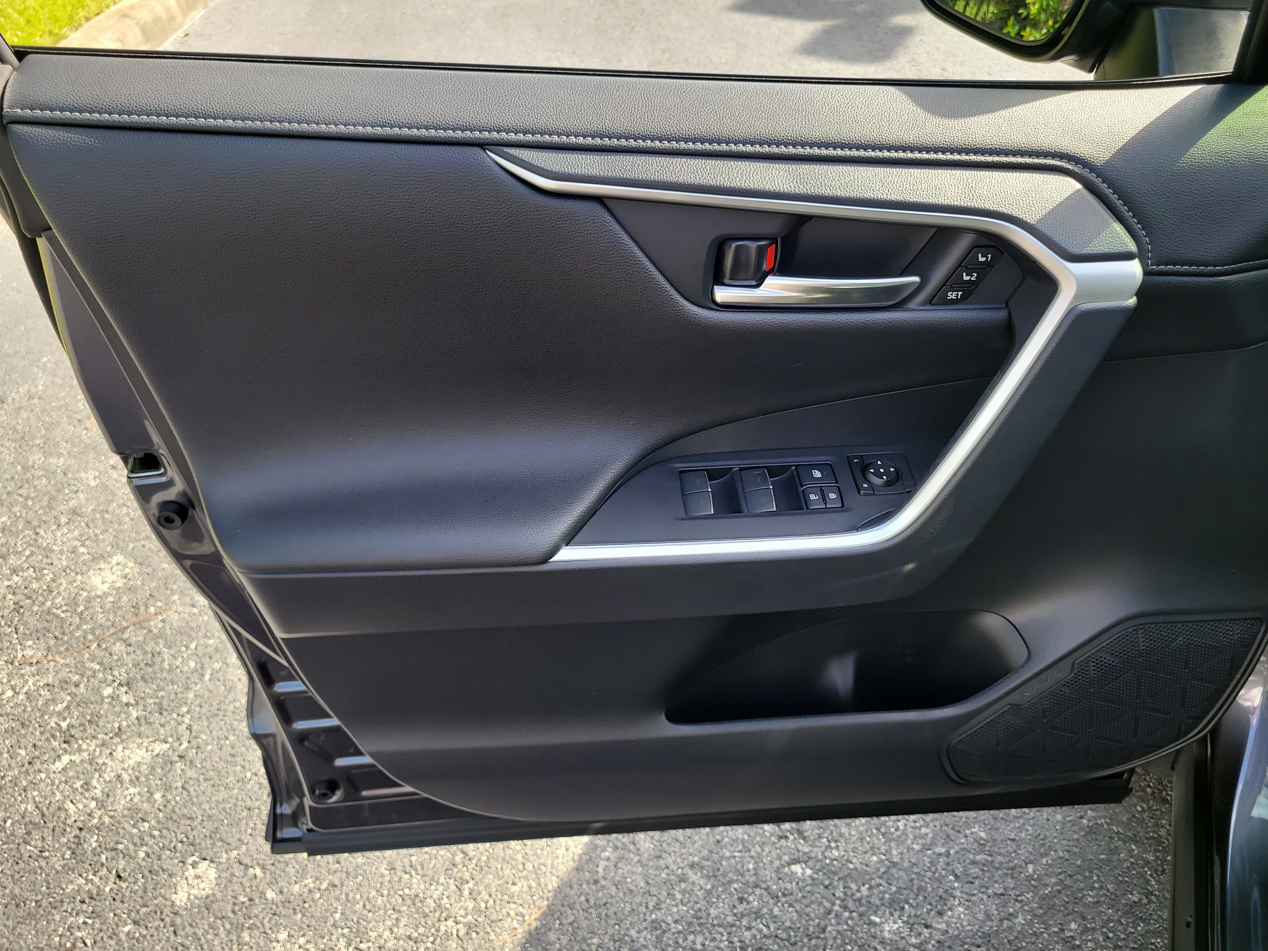 Used 2024 Magnetic Gray Metallic Toyota Hybrid Limited image 17