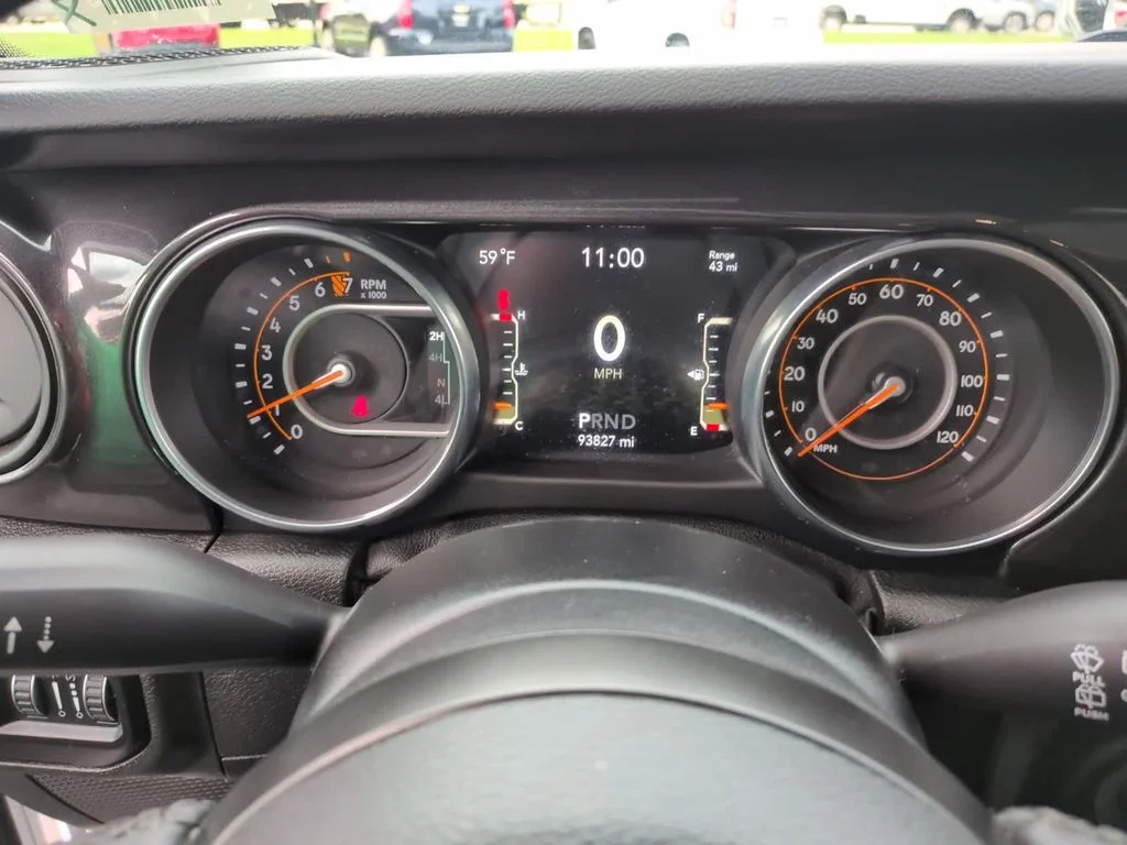 Certified Used 2020 White Jeep Unlimited Sport Altitude image 23