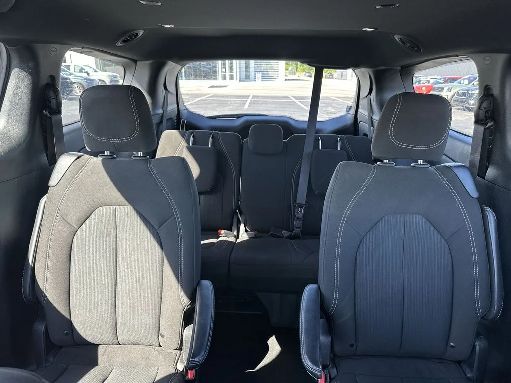 Used 2023 White Chrysler Touring image 13