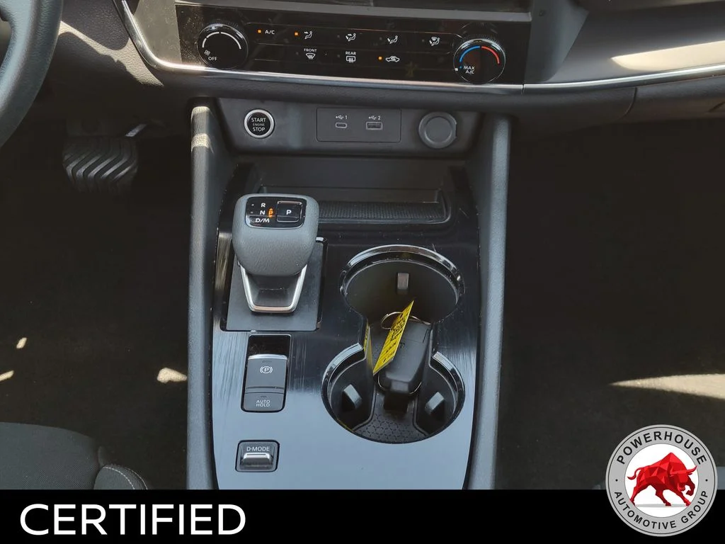 Used 2023 White Nissan S image 22
