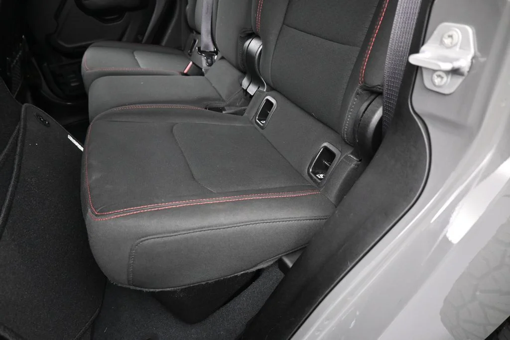 Used 2022 Sting-Gray Clearcoat Jeep Rubicon image 30