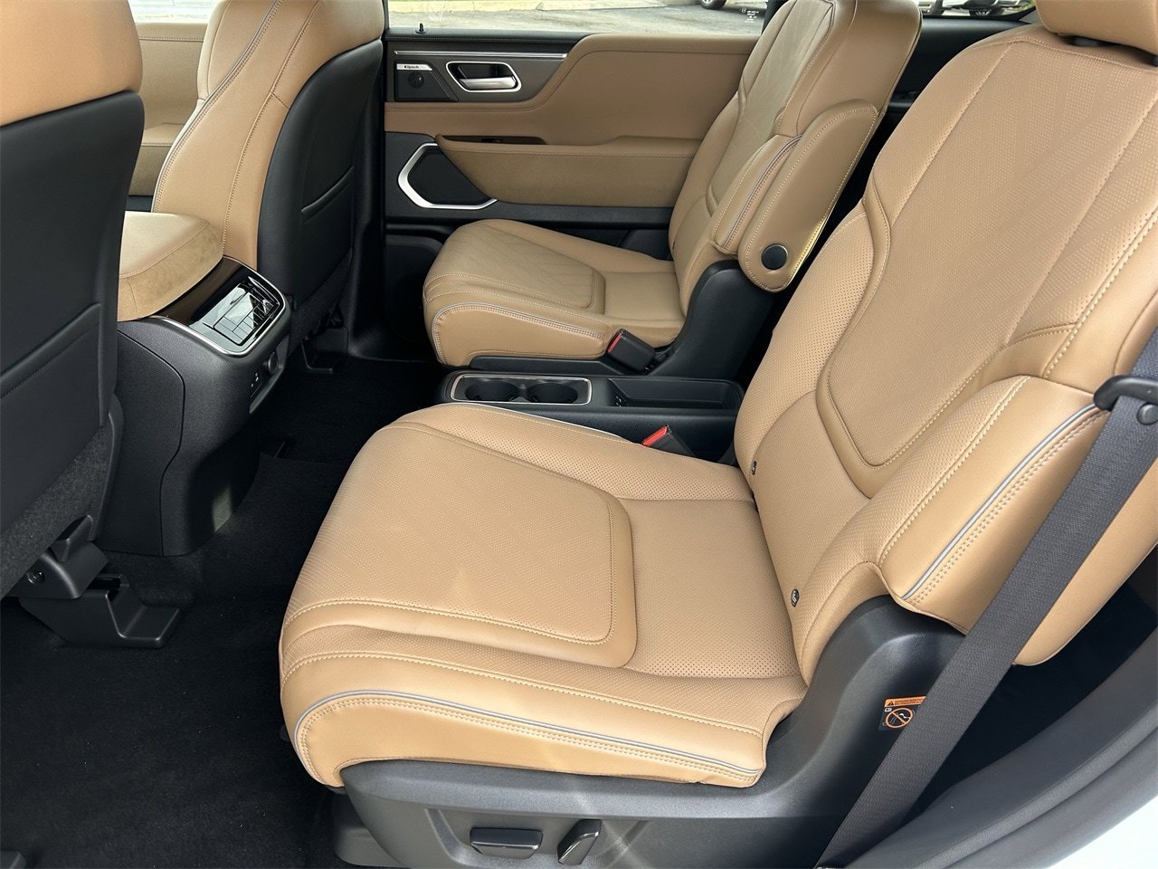 2026 INFINITI QX80 Luxe - Photo 15