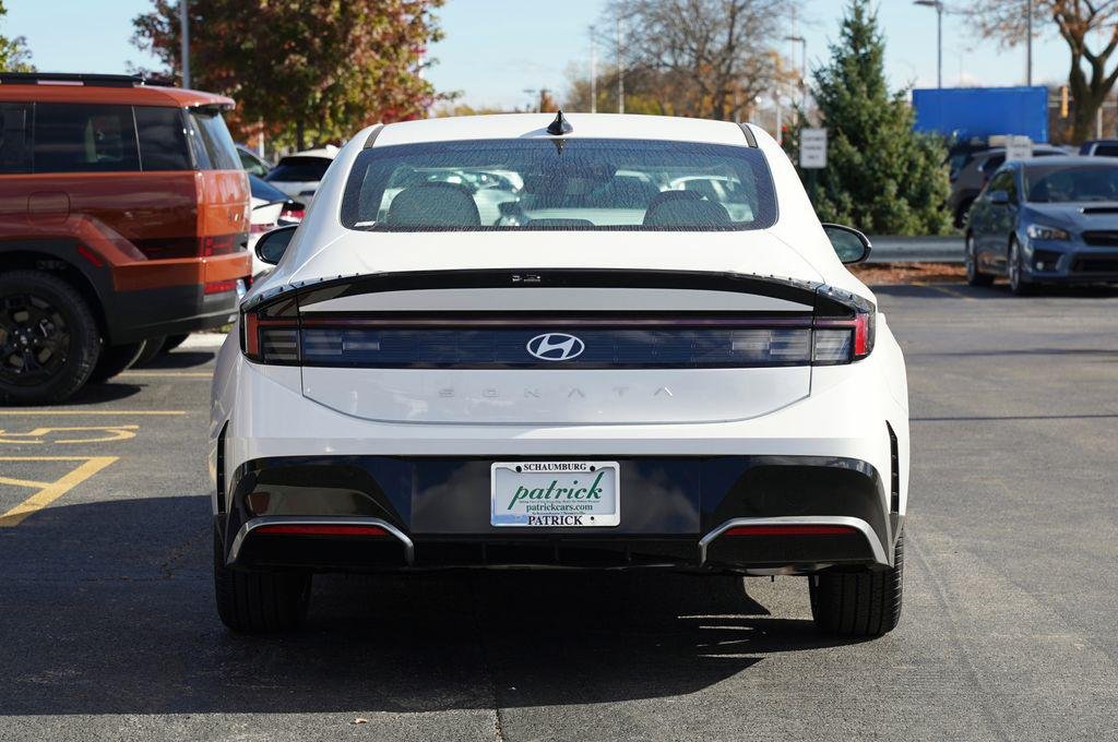 New 2026 Serenity White Hyundai SEL Sport image 5