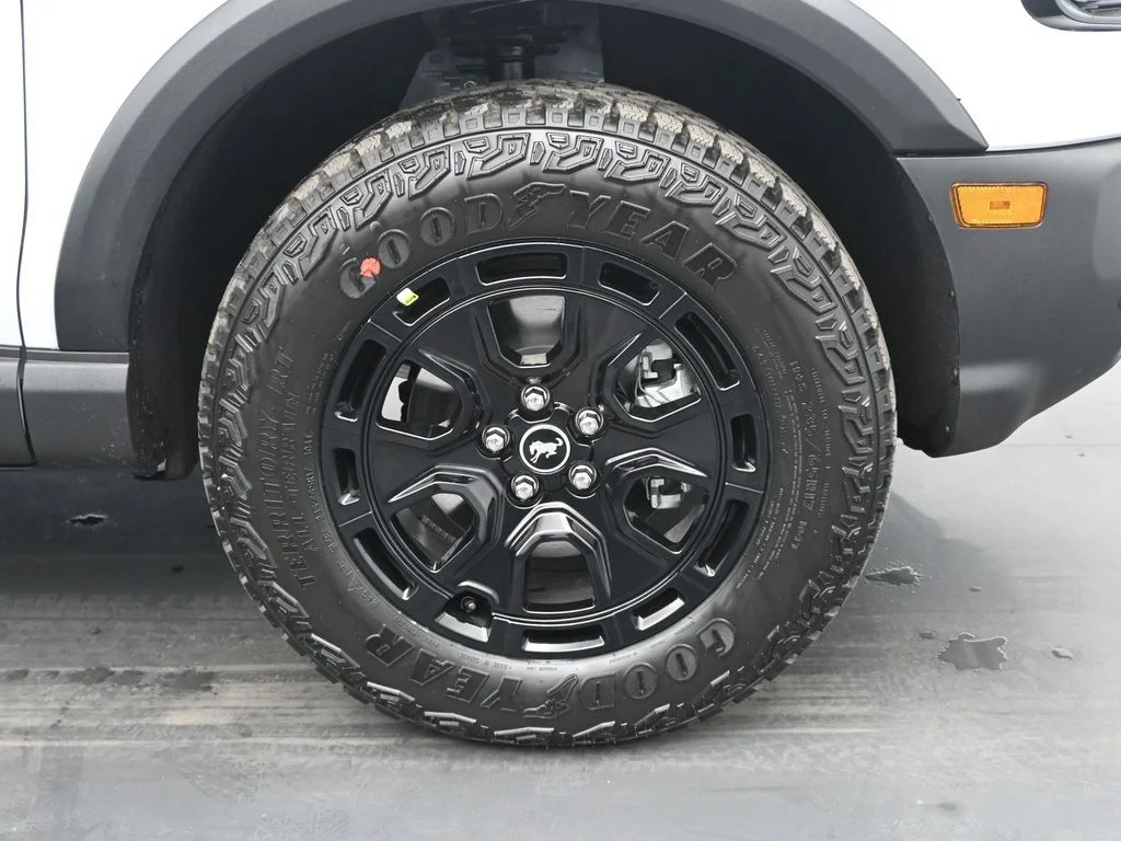 New 2026 Oxford White Ford Badlands image 24