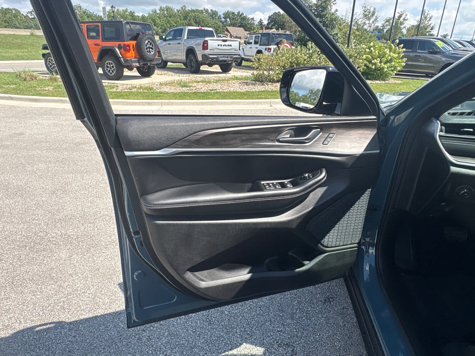 New 2026 Steel Blue Jeep Limited image 20