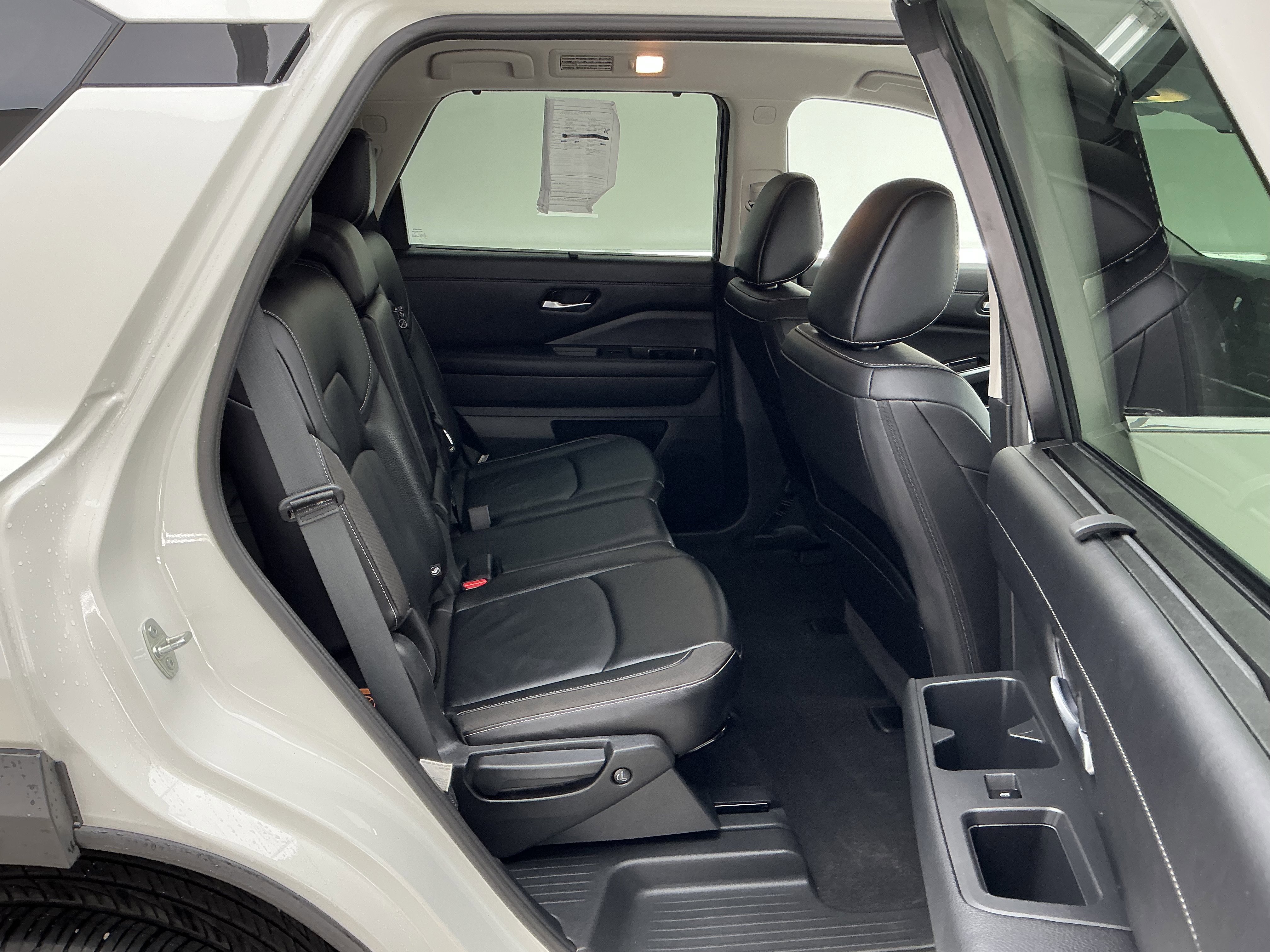 2024 Nissan Pathfinder SL - Photo 23