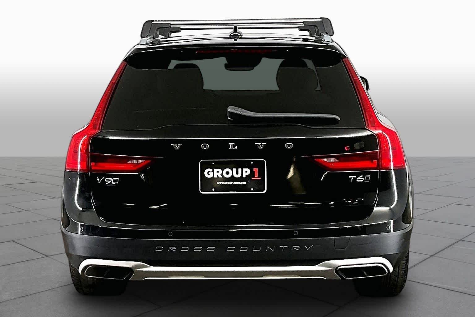 Pre-Owned 2020 Volvo V90 Cross Country