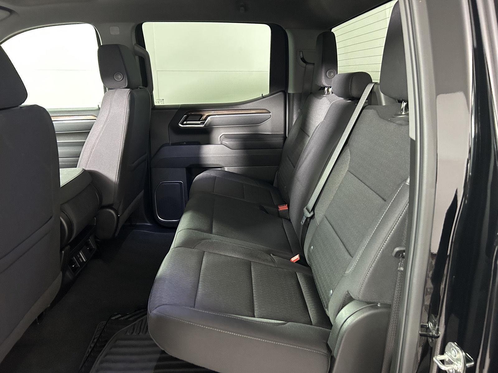 Used 2025 Black Chevrolet LT image 15
