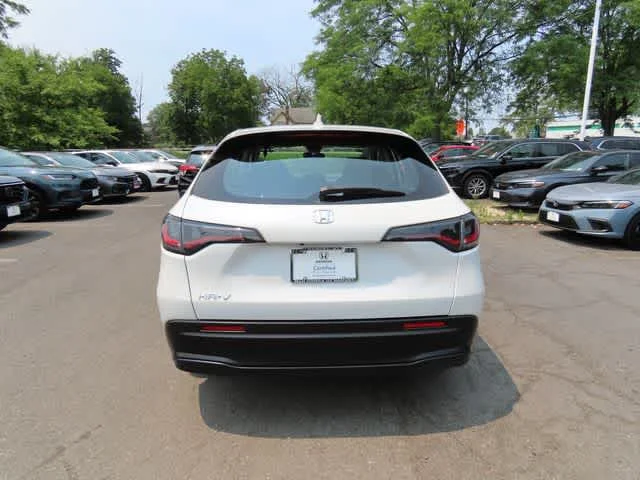 Certified Used 2023 Platinum White Pearl Honda LX image 5