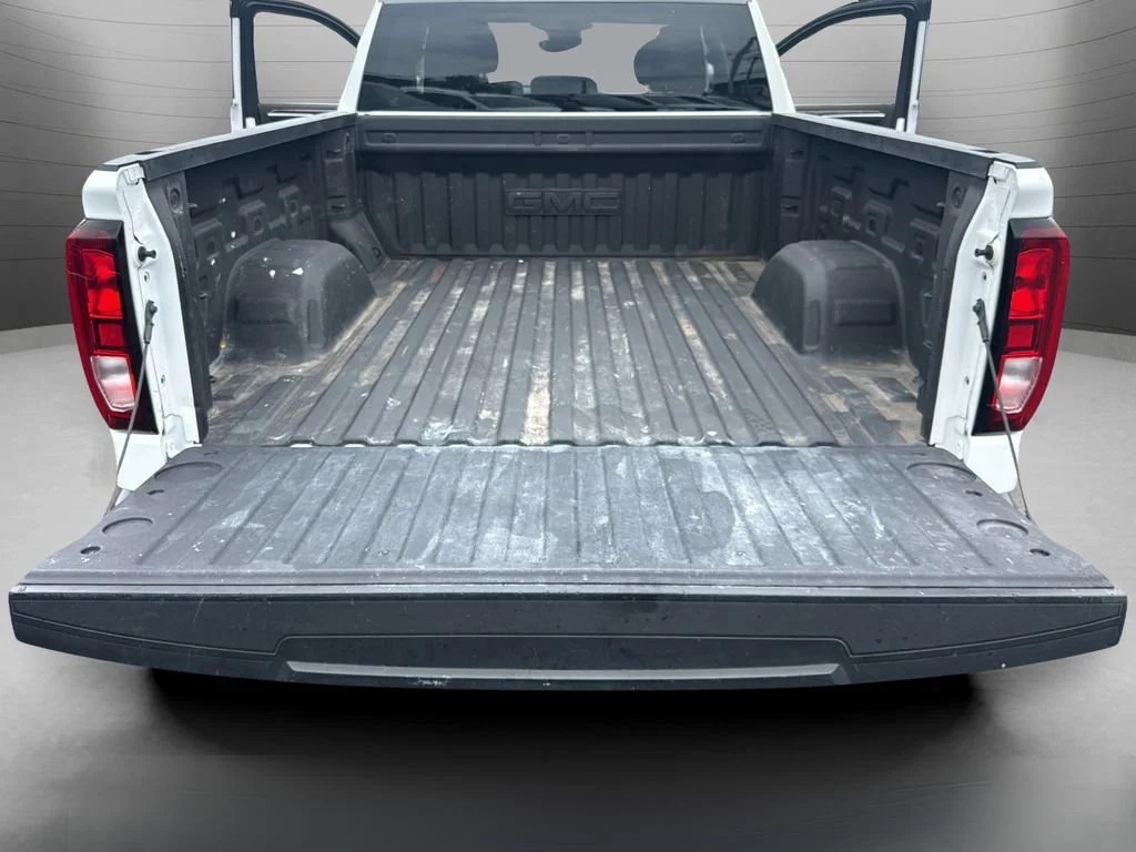 Used 2023 Summit White GMC Elevation image 13
