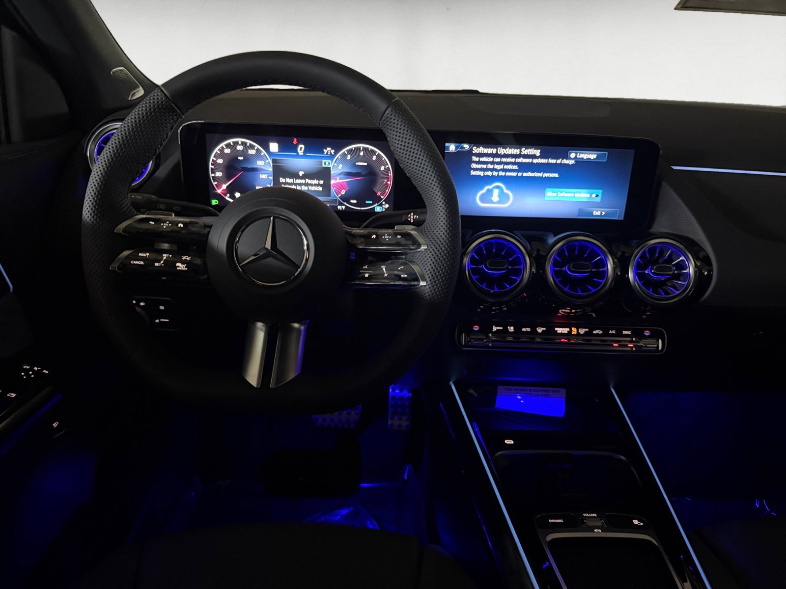 New 2026 Mountain Grey Metallic Mercedes-Benz GLA 250 image 39