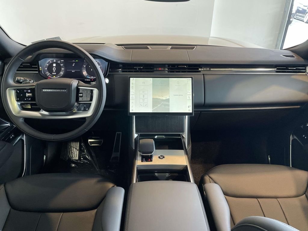 New 2026 Batumi Gold Land Rover SE image 22