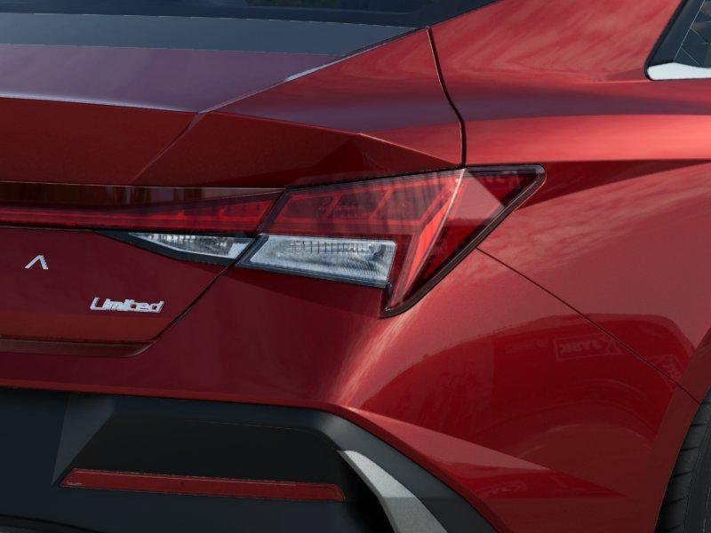 2025 Hyundai Elantra Limited - Photo 10