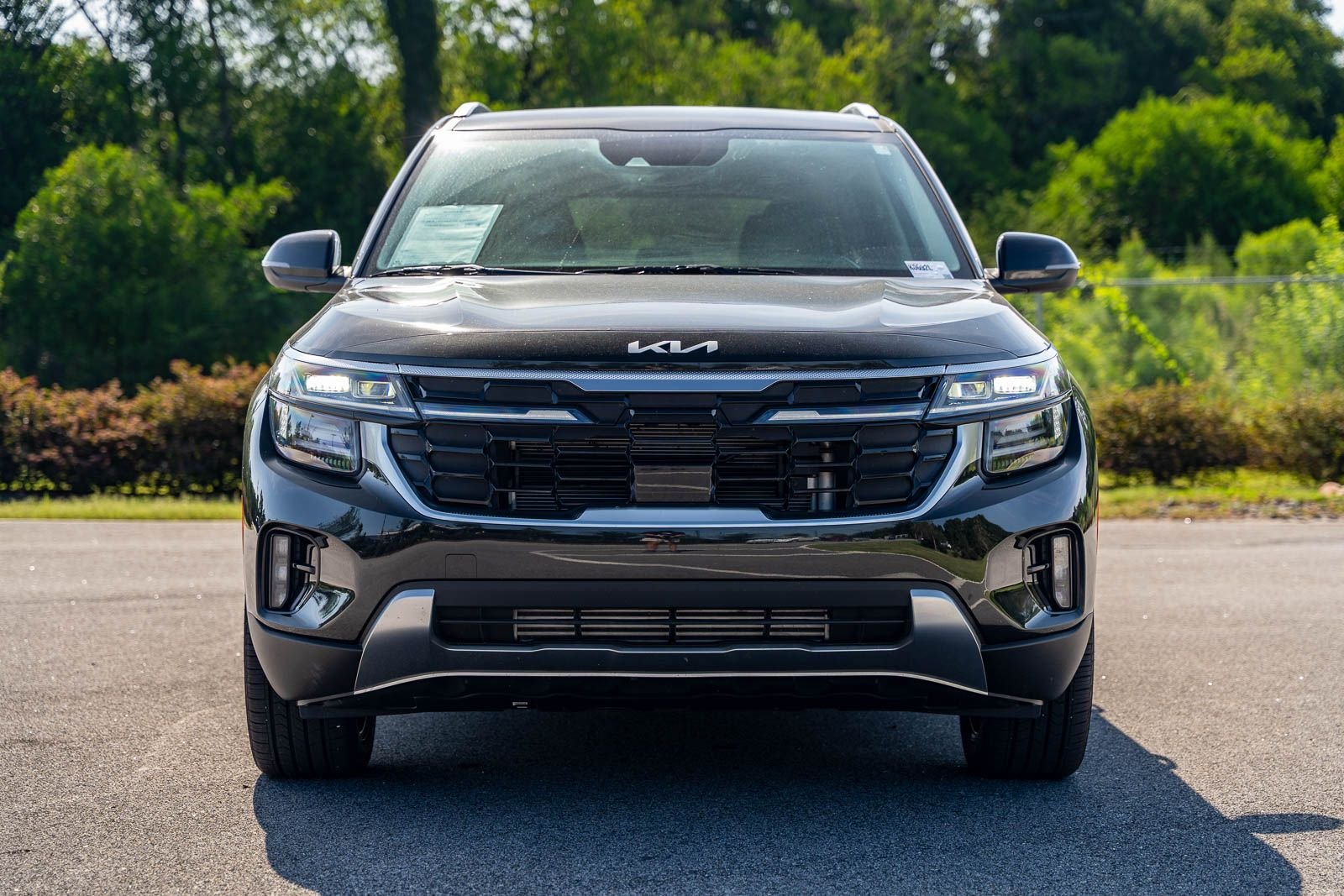 Used 2026 Black Kia SX image 2