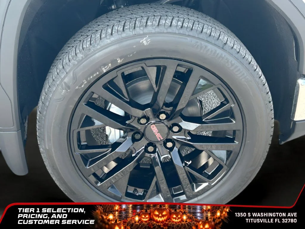 New 2026 Glacier White Tricoat GMC SLT image 21