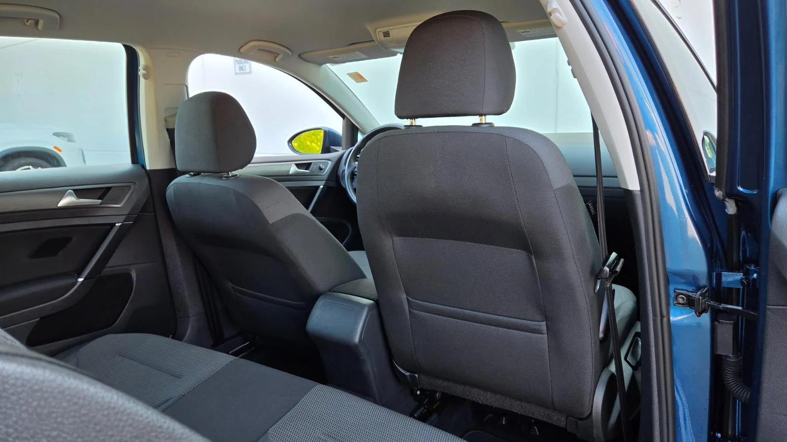 Used 2019 Silk Blue Metallic Volkswagen S image 54
