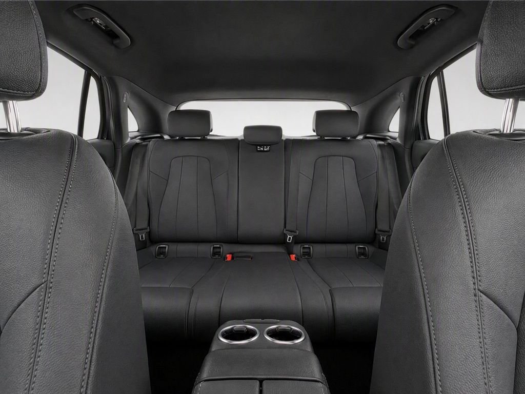 Used 2025  Mercedes-Benz GLA 250 image 30