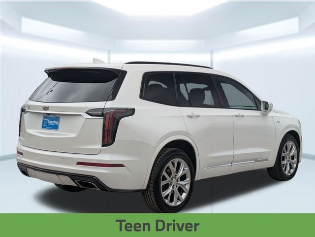 Used 2020 White Cadillac Sport image 6