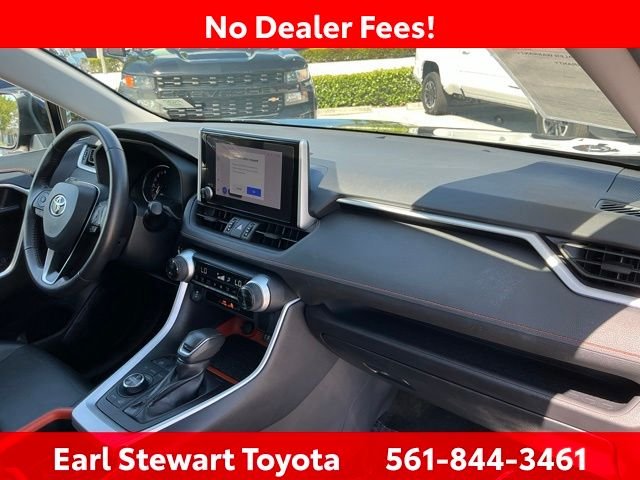 Used 2024  Toyota Adventure image 33