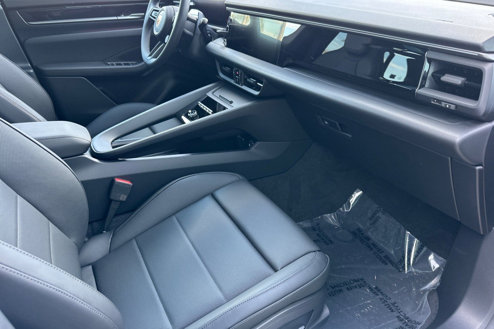 New 2026 Oak Green Metallic Neo Porsche Electric image 16