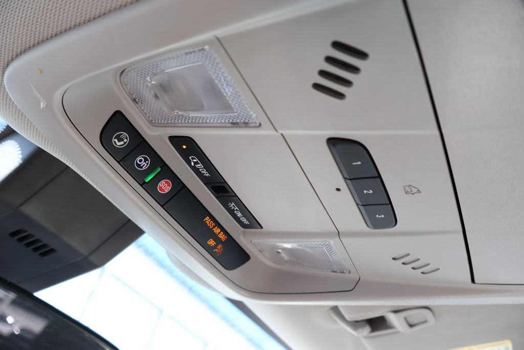 Used 2020 MIDNIGHT BLUE METALLIC Chevrolet LT image 33