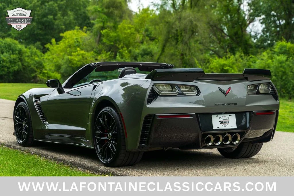 Used 2015 Gray Chevrolet Z06 image 25
