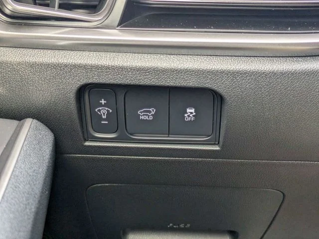 2025 Kia Sorento S - Photo 26