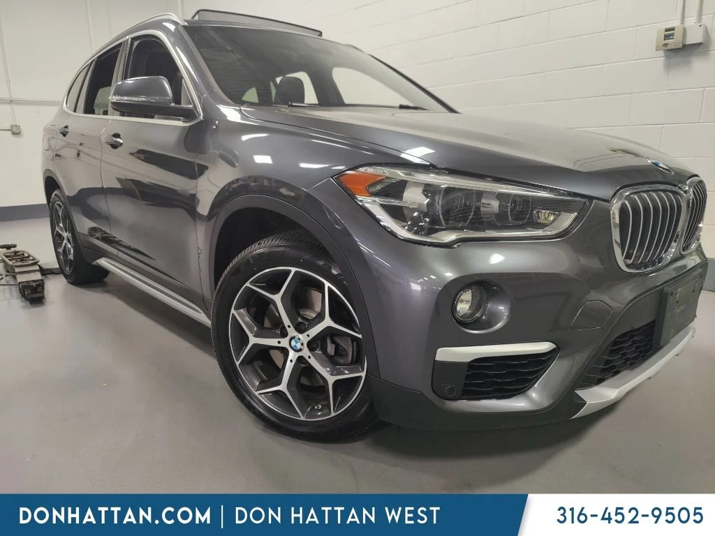 Used 2019 Gray BMW xDrive28i image 1