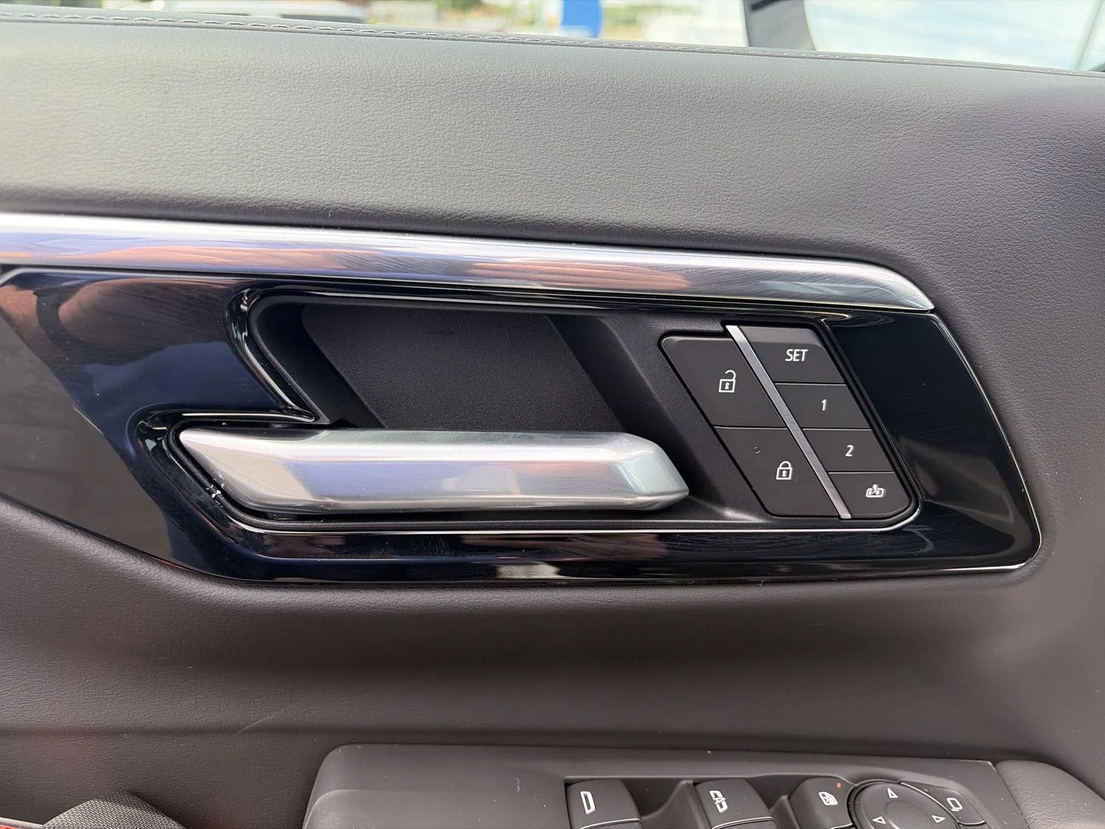 New 2026 Summit White Chevrolet LT image 20