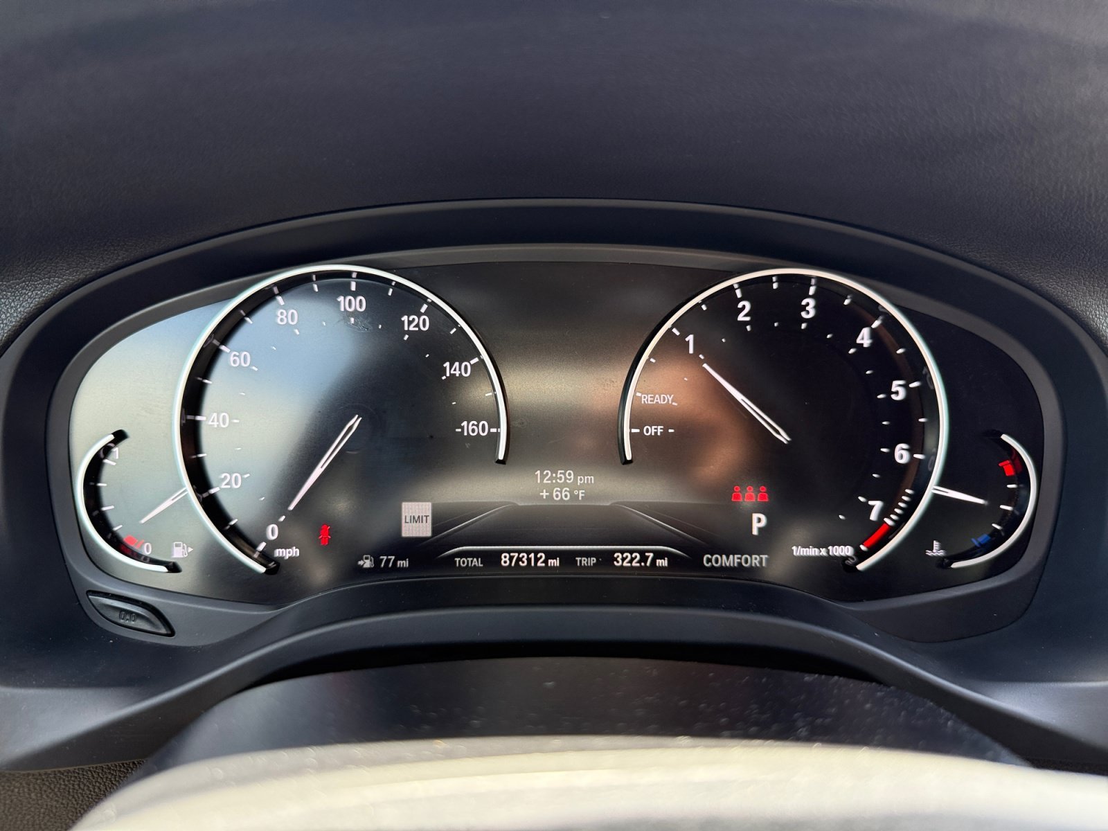 Used 2020 Alpine White BMW sDrive30i image 11