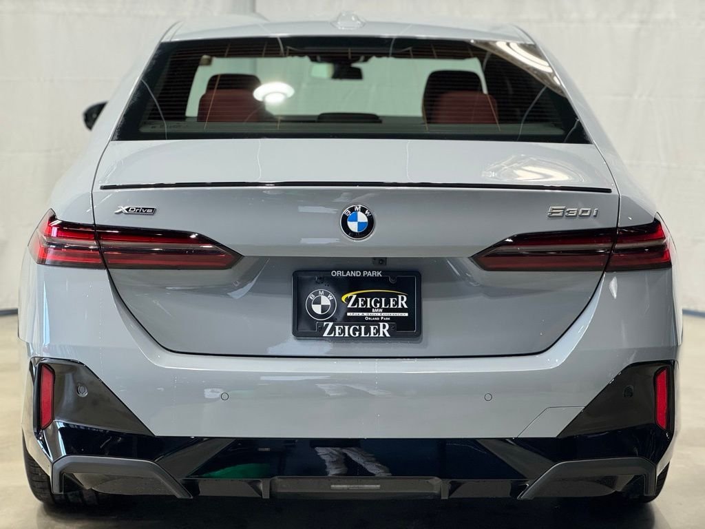 Used 2026 Brooklyn Grey Metallic BMW 530i xDrive image 5