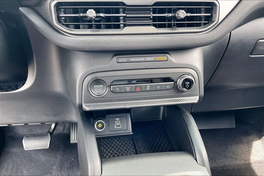 New 2026 Carbonized Gray Metallic Ford Big Bend® image 36