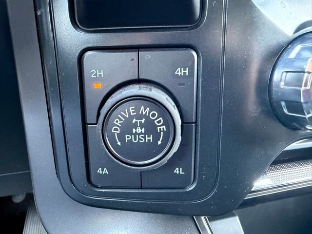 Certified Used 2025 Gray Ford Lariat image 27