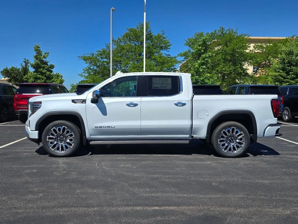2026 GMC Sierra 1500 Denali Ultimate - Photo 10