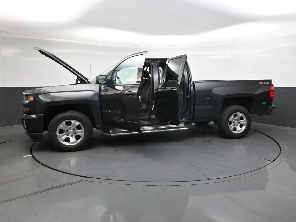 Used 2016 Tungsten Metallic Chevrolet LT image 36