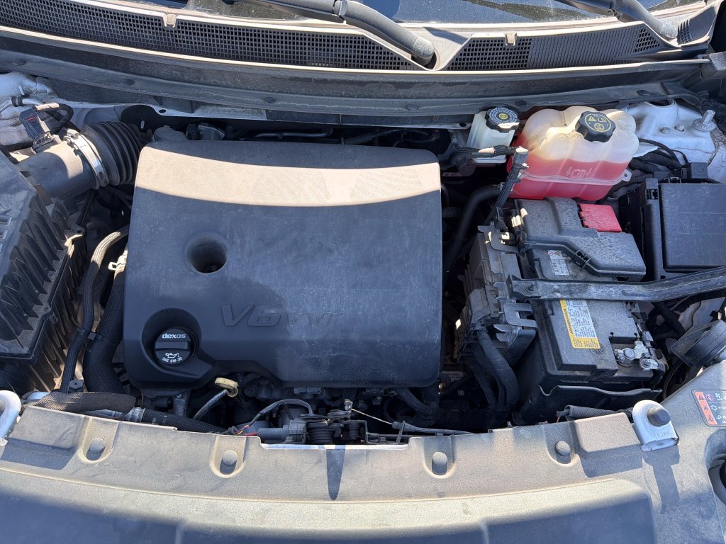 Used 2021 Beige Chevrolet Premier image 26