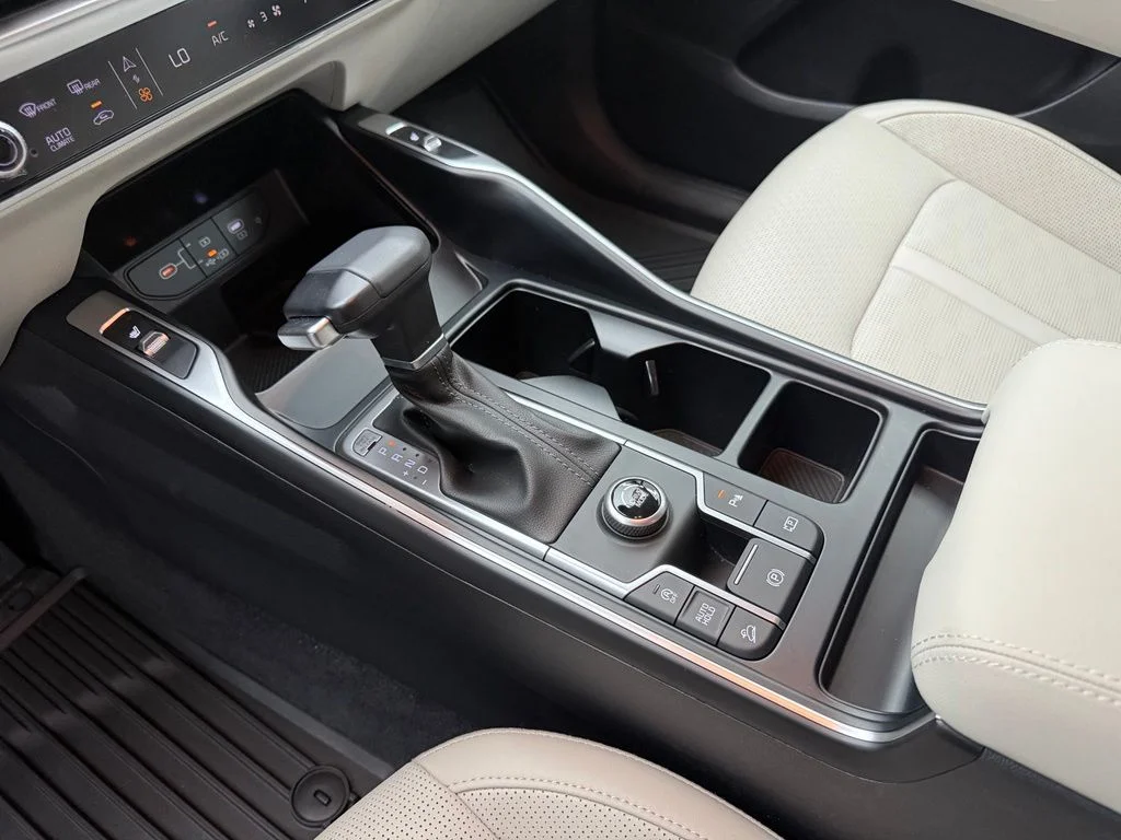 Used 2025 White Kia EX image 28