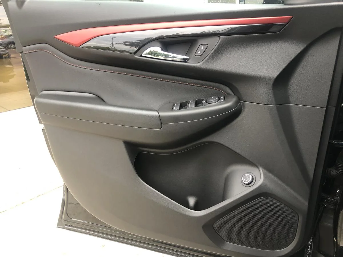 New 2026 Black Chevrolet Awd 4dr Rs image 18