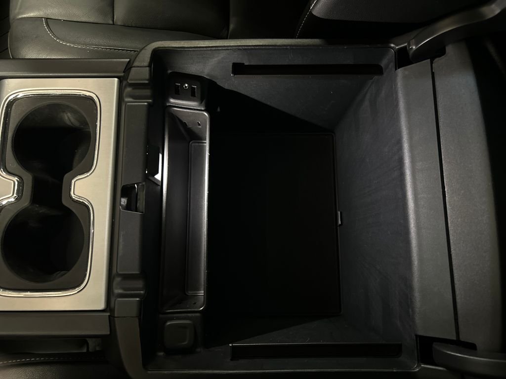 Used 2019 Red GMC SLT image 28