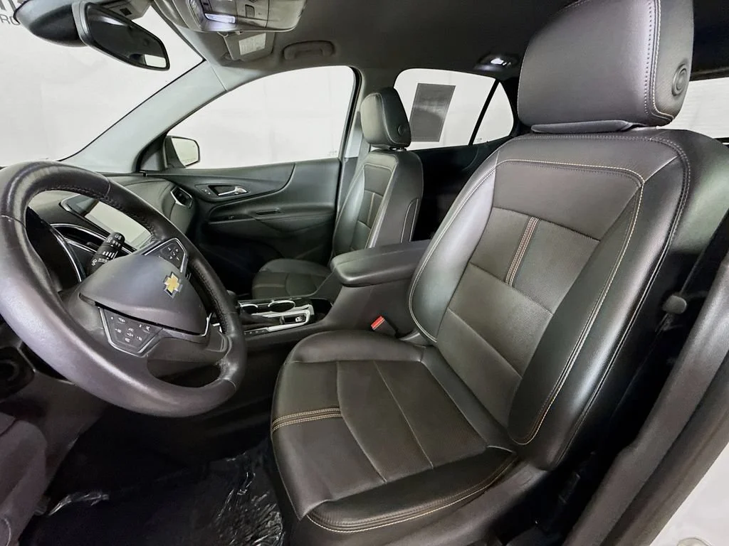 Used 2022 SUMMIT WHITE Chevrolet Premier image 20