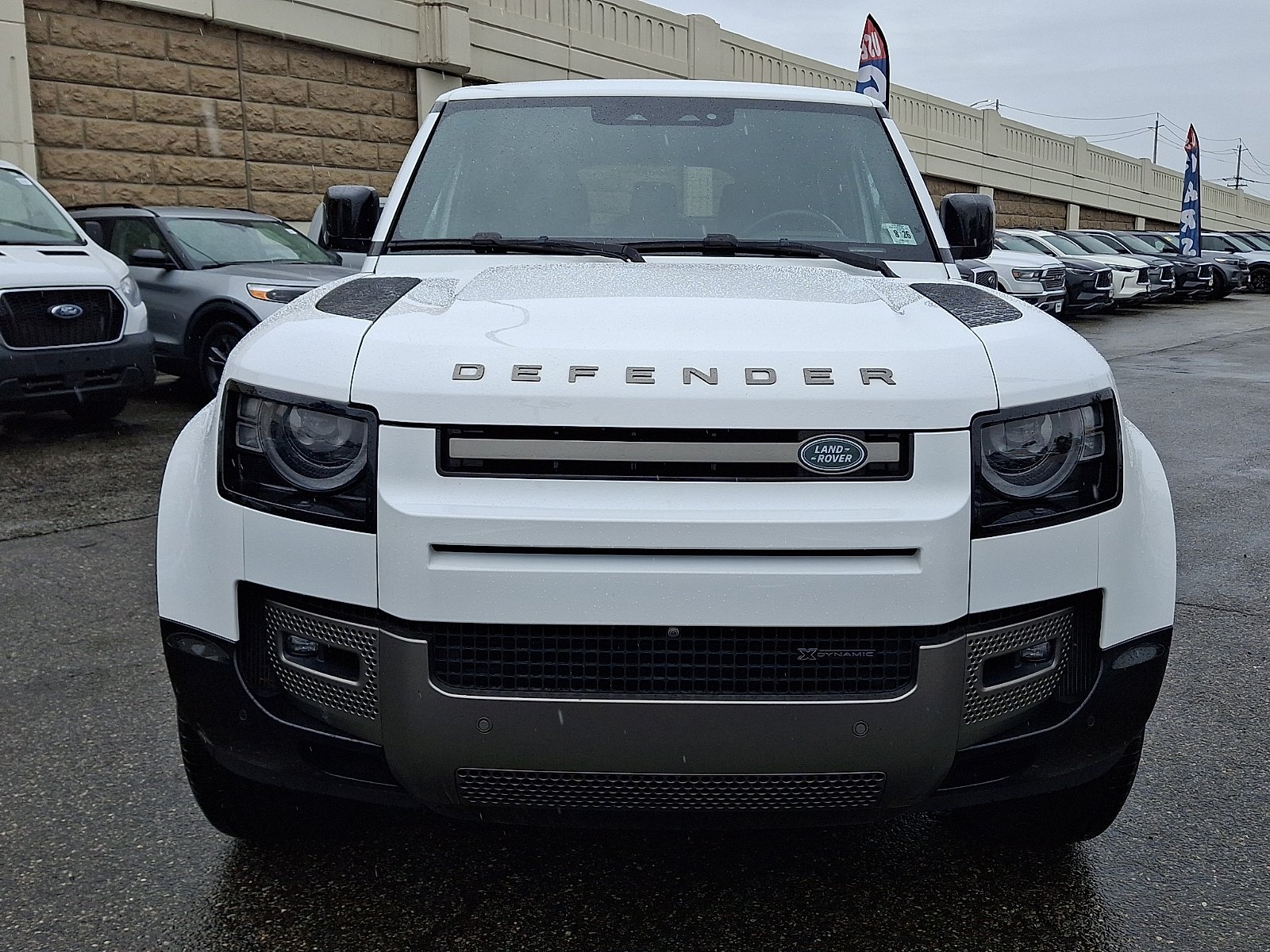 Used 2022 Fuji White - 1AA Land Rover 110 X-Dynamic HSE image 2