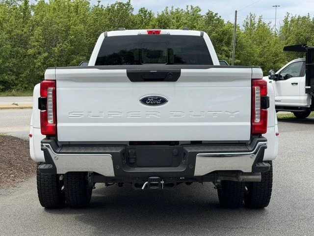 New 2026 Oxford White Ford XL image 6