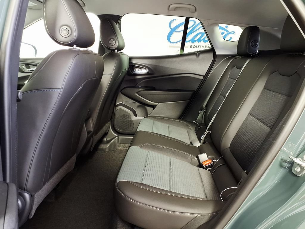 2026 Chevrolet Trax LT - Photo 9