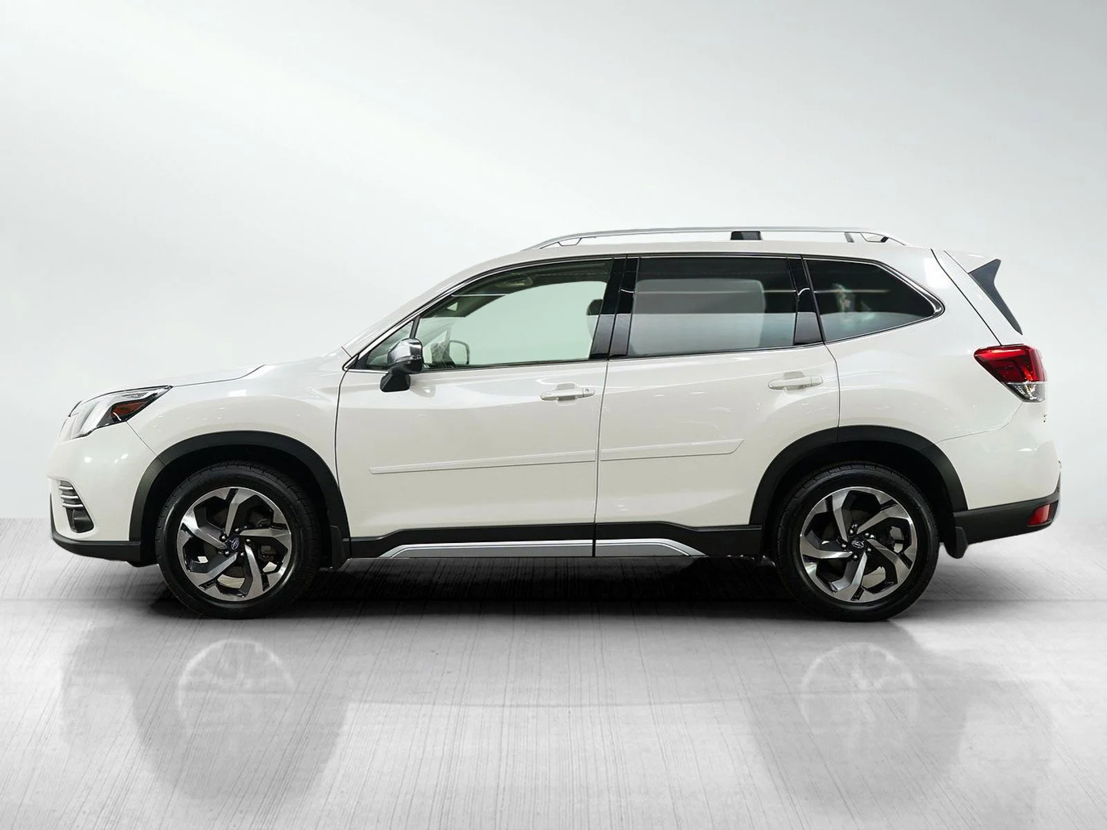 Used 2023 Subaru Forester Touring with VIN JF2SKARC8PH520174 for sale in Burnsville, Minnesota