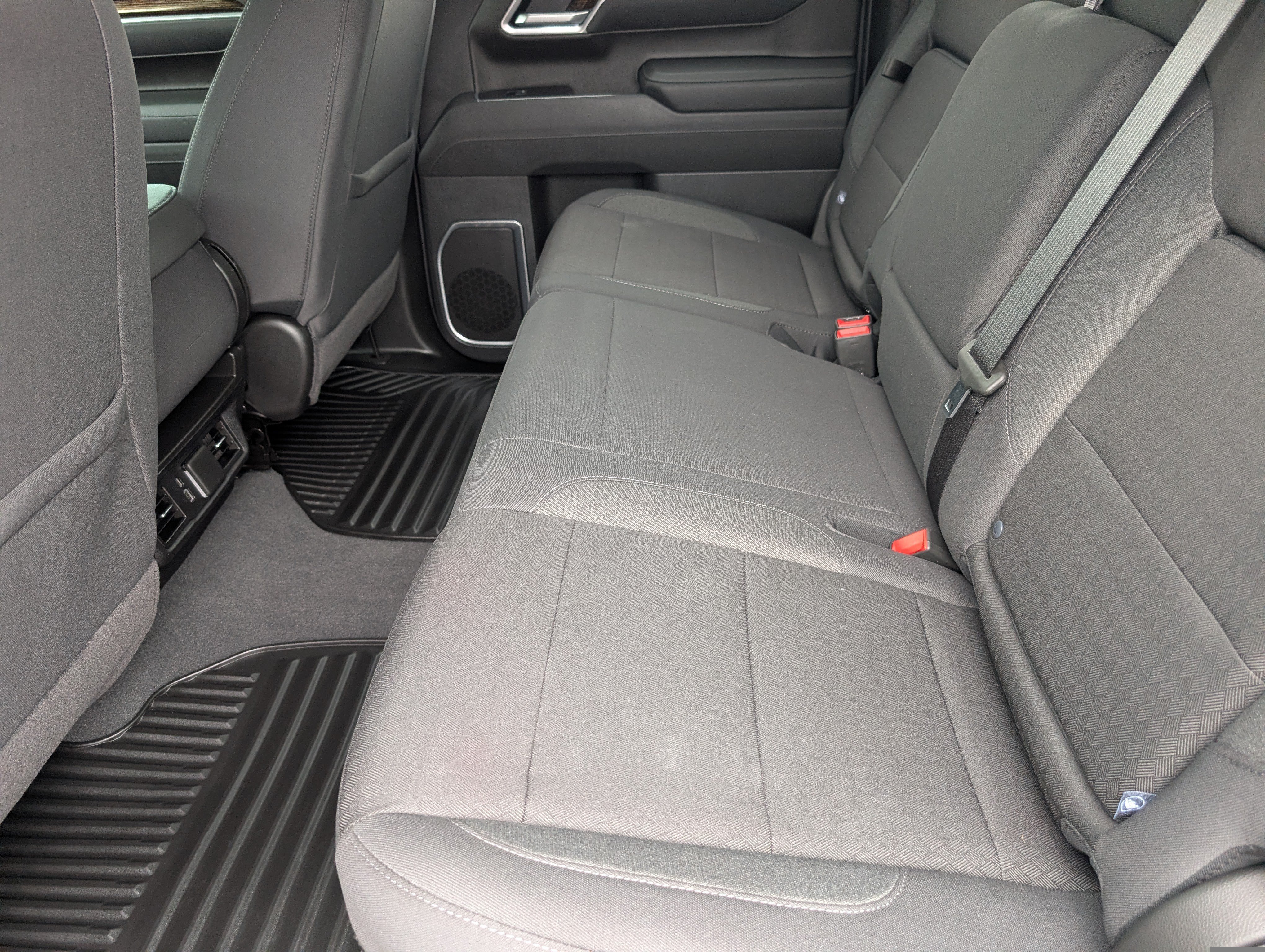 Used 2026 Onyx Black GMC Elevation image 11